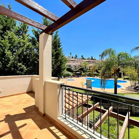 Formoso - 3 Bedroom With Shared Pool