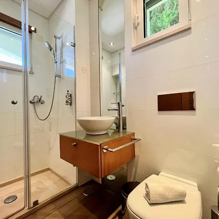 Formoso - 3 Bedroom With Shared Pool