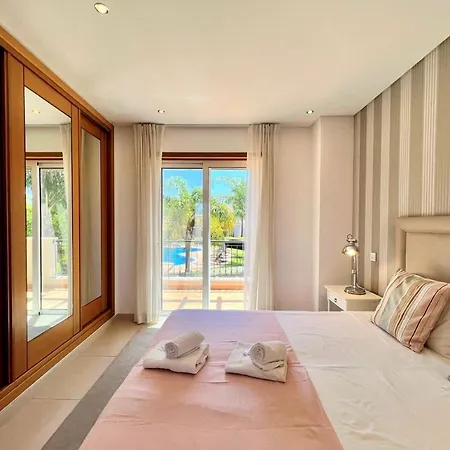 Formoso - 3 Bedroom With Shared Pool * Loulé
