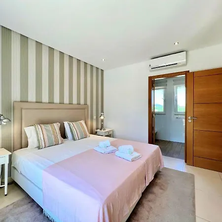 Formoso - 3 Bedroom With Shared Pool Villa Loulé